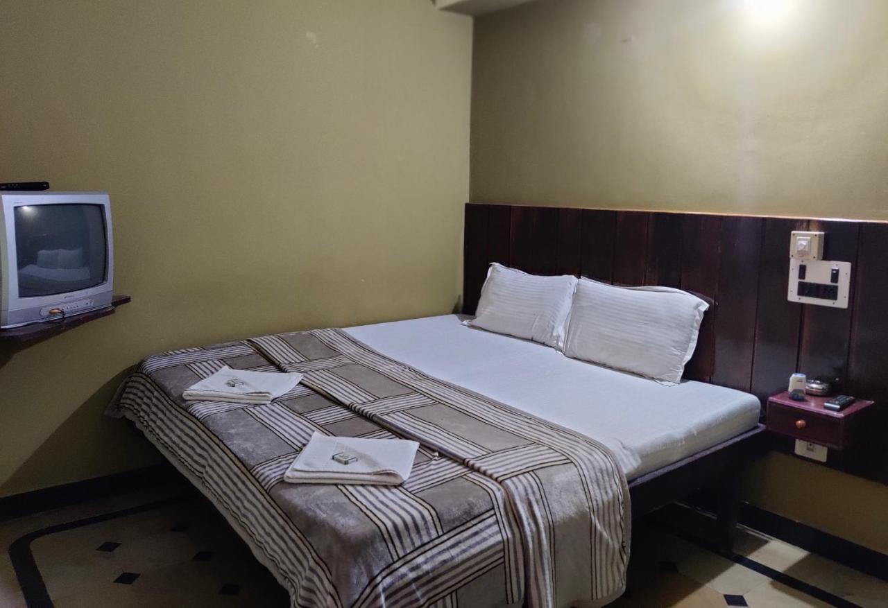 Hotel Caveri Comfort Inn Madikeri Exterior foto